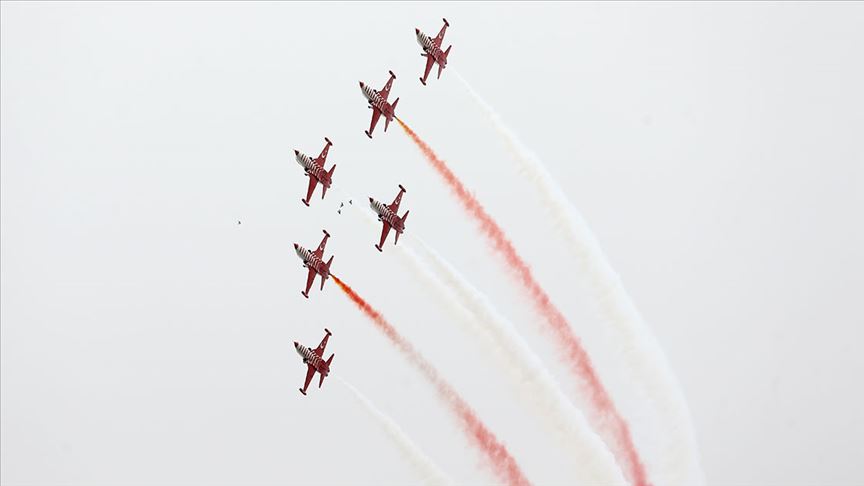 Türk Yıldızları nın yapacağı gösteri iptal